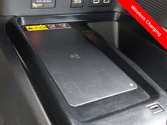 2025 Toyota Camry SE - Photo 16