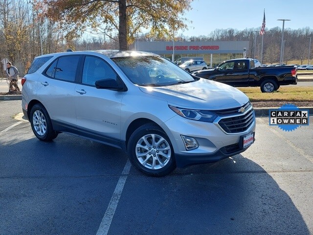 2020 Chevrolet Equinox LS photo 2