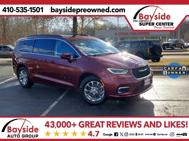 2022 Chrysler Pacifica Touring L's photo