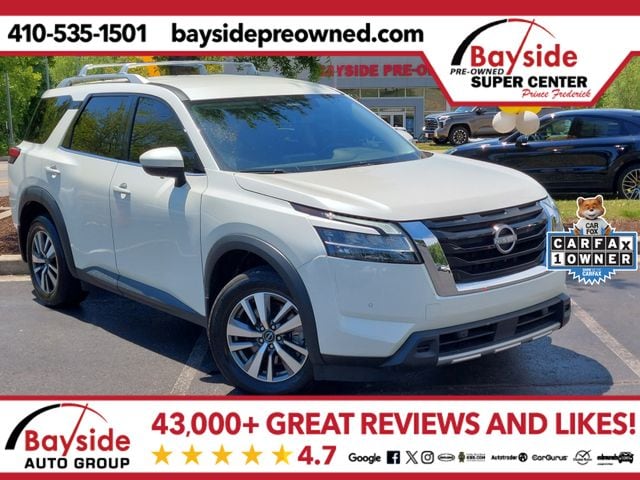 2023 Nissan Pathfinder SL 2WD's photo