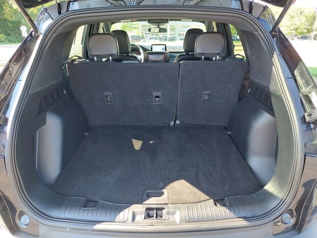 2025 Ford Escape ST-Line - Photo 30