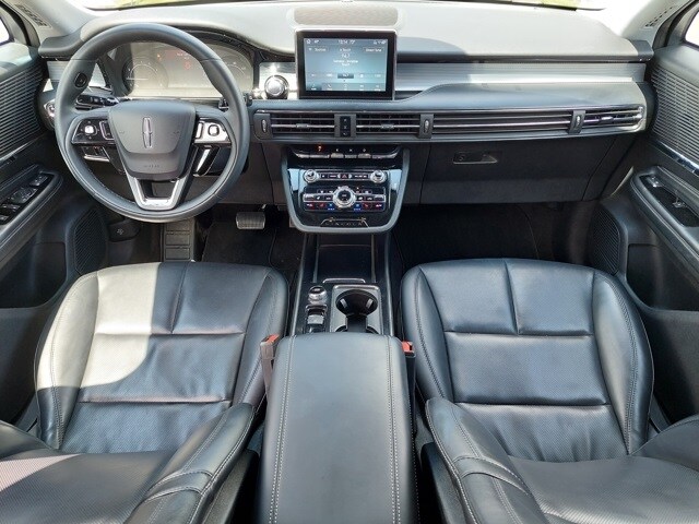 2022 Lincoln Corsair Standard photo 3