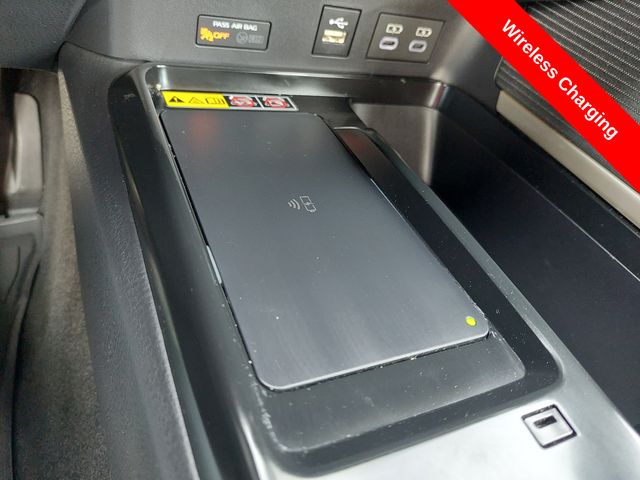 2025 Toyota Camry SE - Photo 14