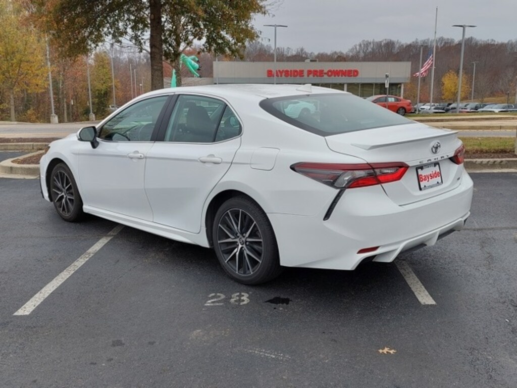 Used 2023 Toyota Camry SE Sedan