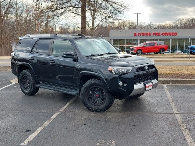 2017 Toyota 4Runner Off-Road Premium's photo