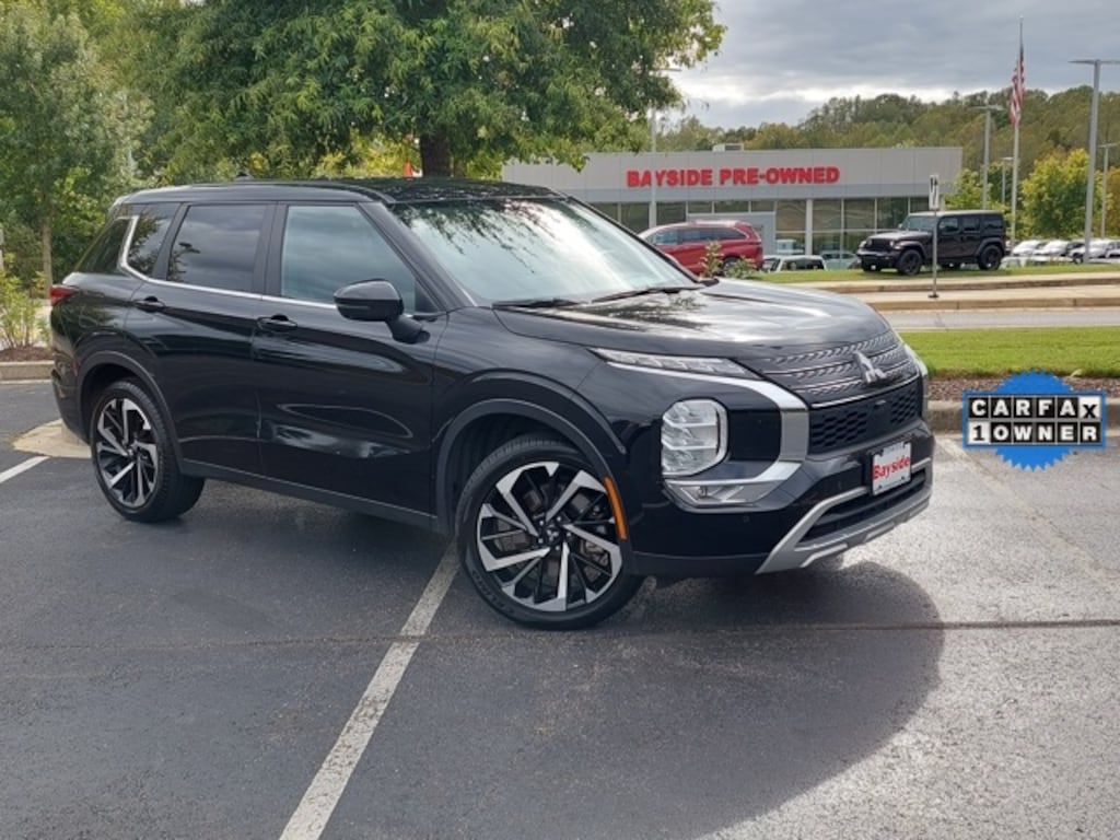Used 2024 Mitsubishi Outlander SE Black Edition SUV