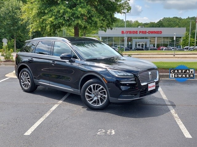 2022 Lincoln Corsair Standard photo 2
