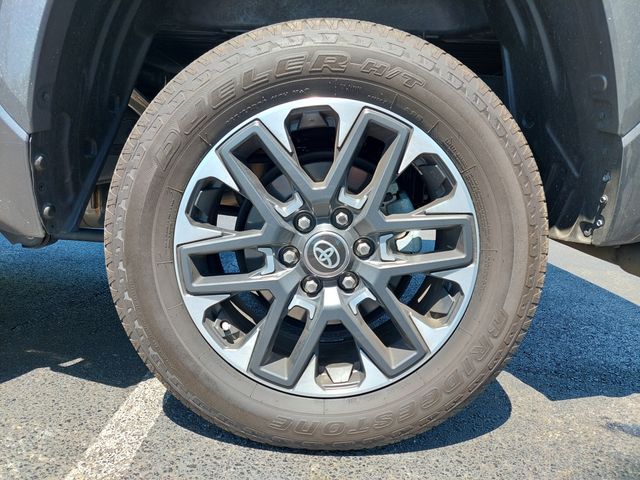 2025 Toyota Tundra Limited - Photo 34