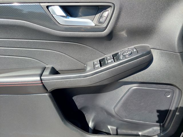 2025 Ford Escape ST-Line - Photo 29