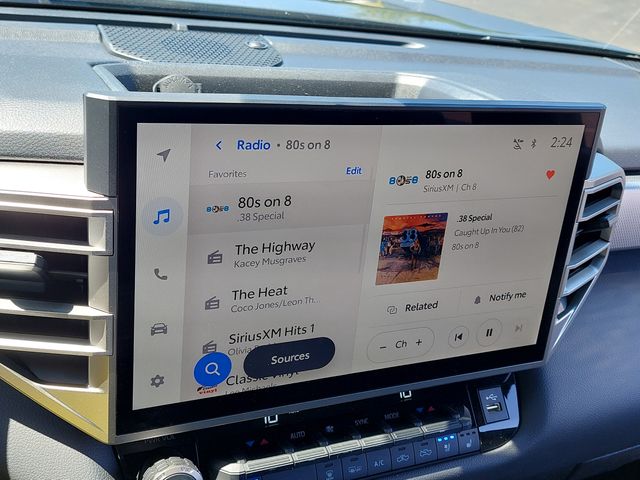 2025 Toyota Tundra Limited - Photo 37