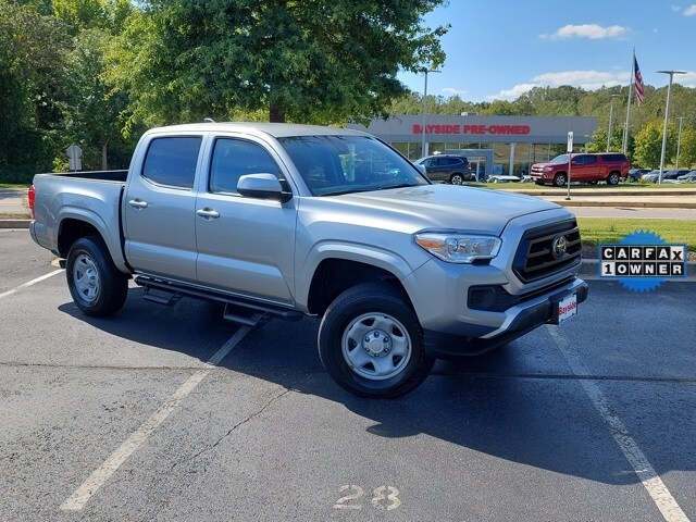 2023 Toyota Tacoma SR photo 2