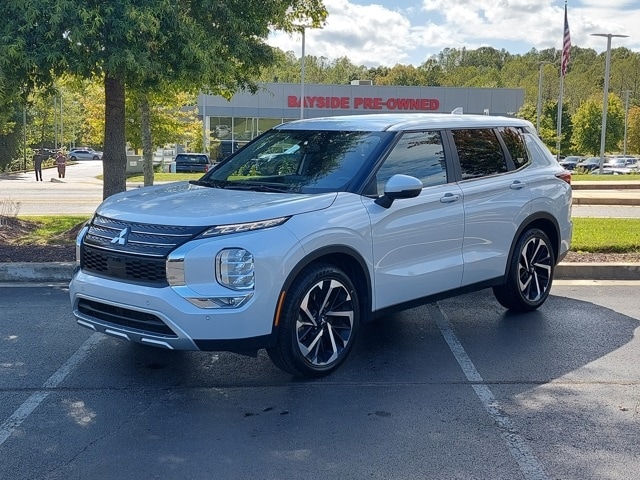 2024 Mitsubishi Outlander SE Black Edition photo 4
