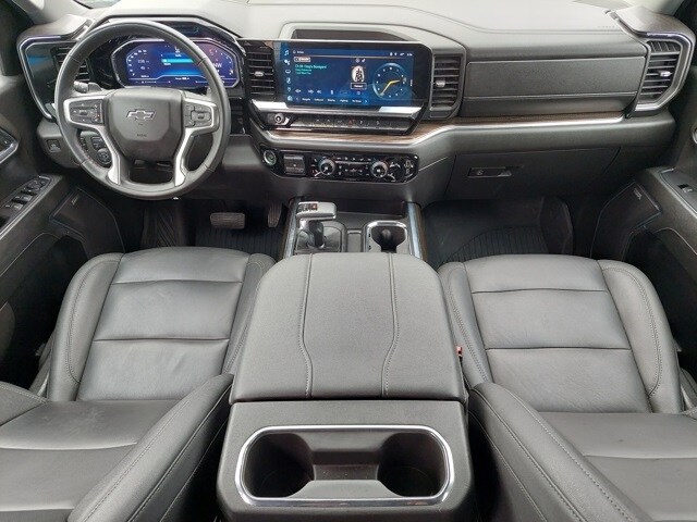 2024 Chevrolet Silverado 1500 RST photo 3