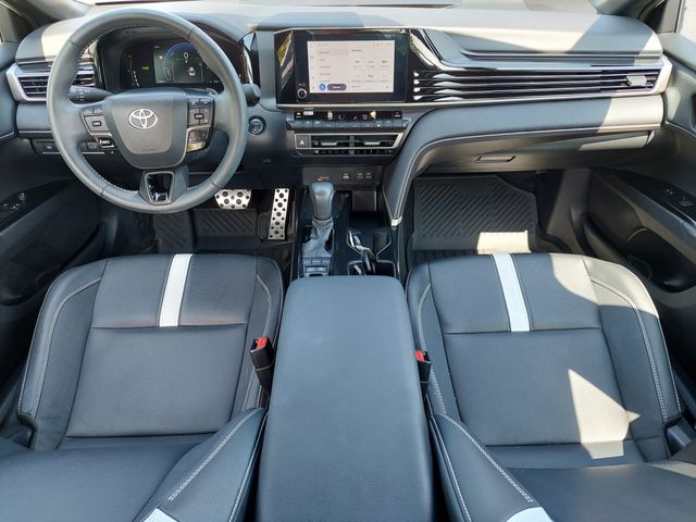 2025 Toyota Camry SE - Photo 4