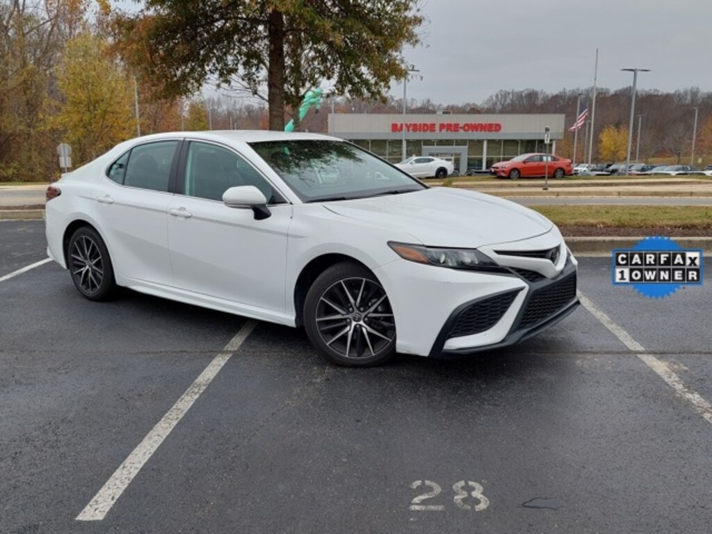 Used 2023 Toyota Camry SE Sedan