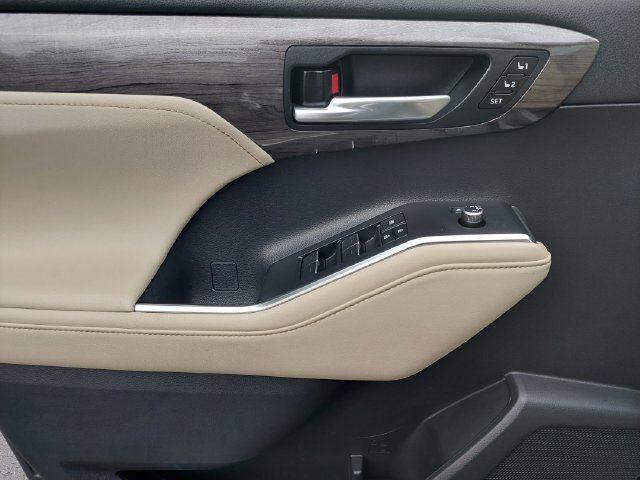 2023 Toyota Highlander Limited - Photo 43