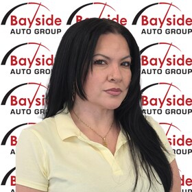 Staff member Gloria Hutton from ID_9db4843f072a
