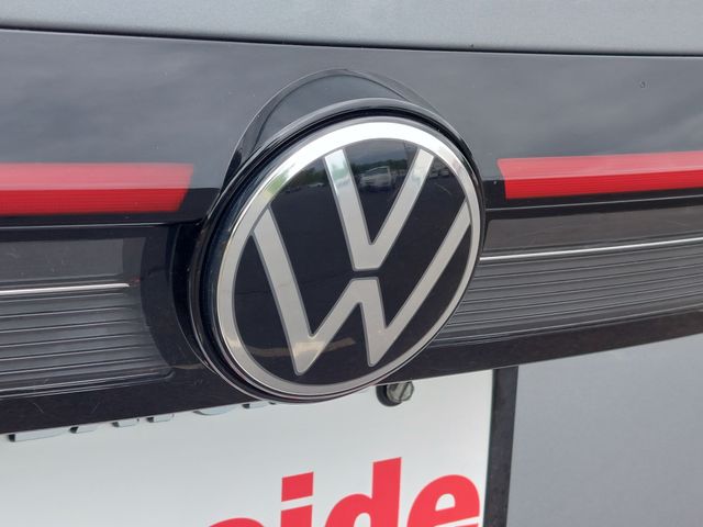 2025 Volkswagen Taos SEL - Photo 37
