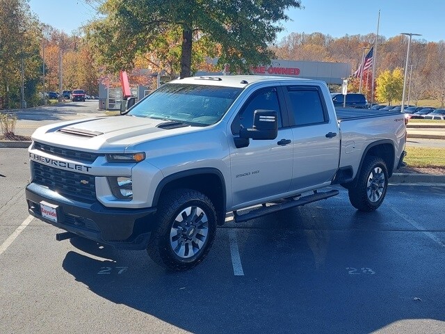 2021 Chevrolet Silverado 2500HD Custom photo 3