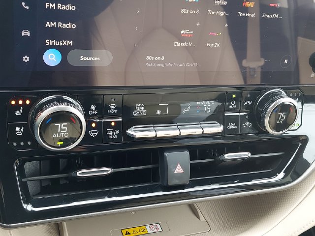 2023 Toyota Highlander Limited - Photo 47