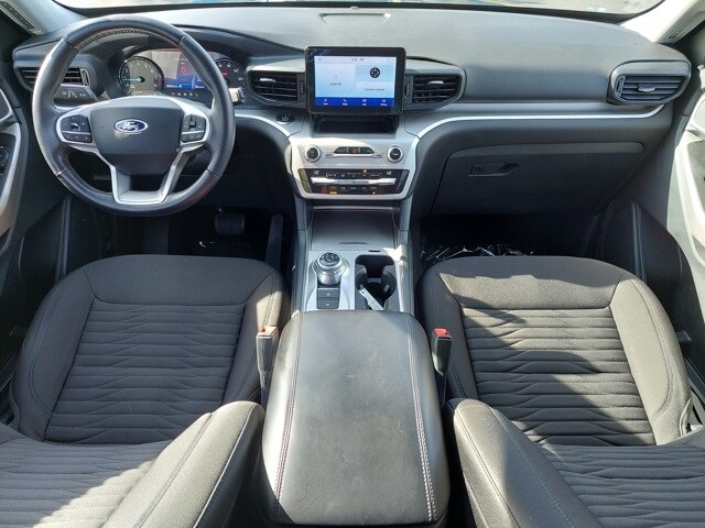 2021 Ford Explorer XLT photo 3