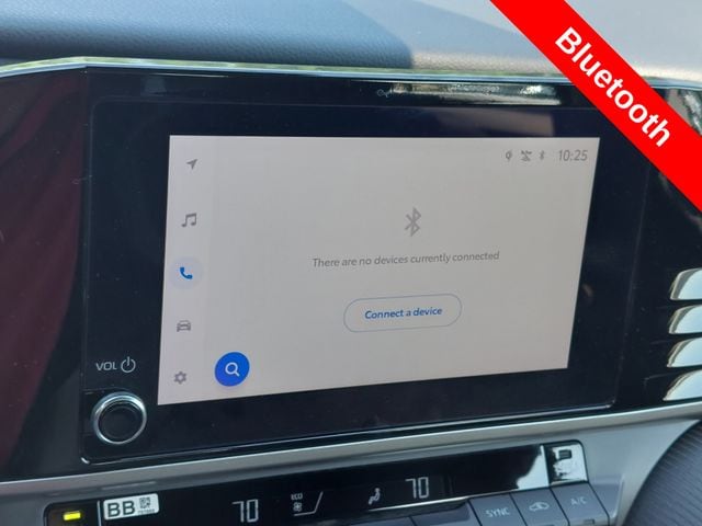 2025 Toyota Camry SE - Photo 24