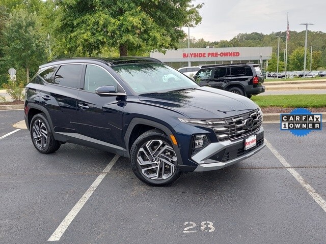 2025 Hyundai Tucson Hybrid Limited photo 2