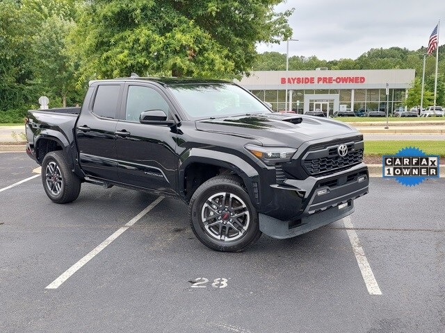 2024 Toyota Tacoma TRD Sport photo 2