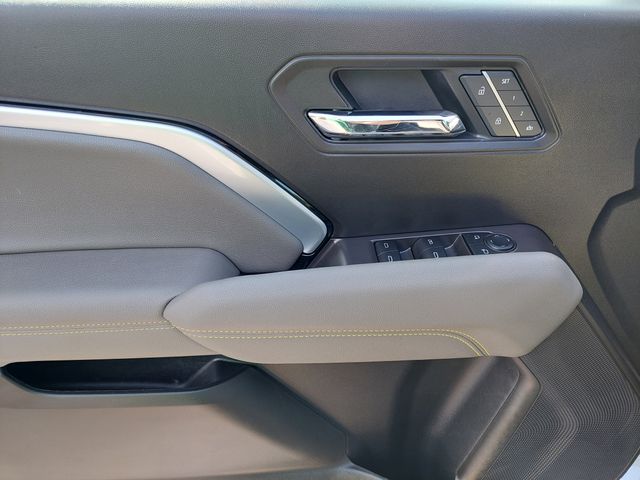 2025 Chevrolet Colorado ZR2 - Photo 39