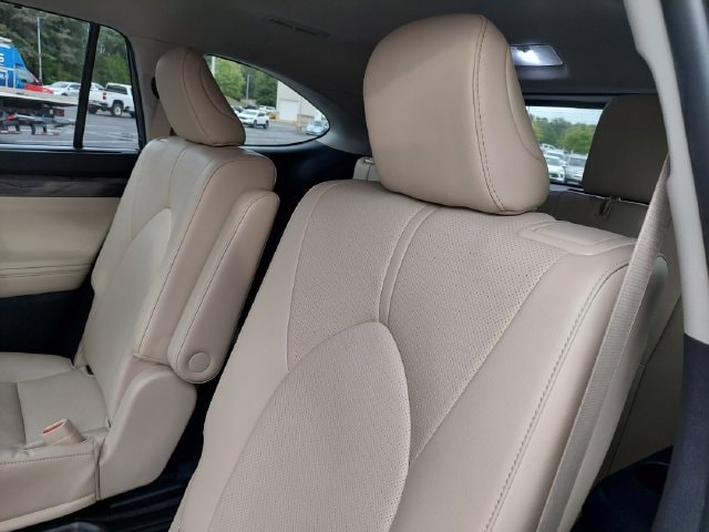 2023 Toyota Highlander Limited - Photo 39