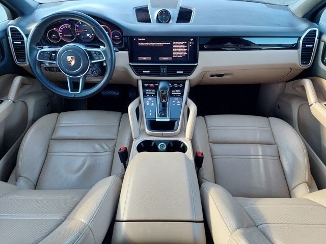 2023 Porsche Cayenne Coupe Platinum Edition photo 3