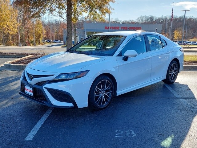 2023 Toyota Camry SE photo 3
