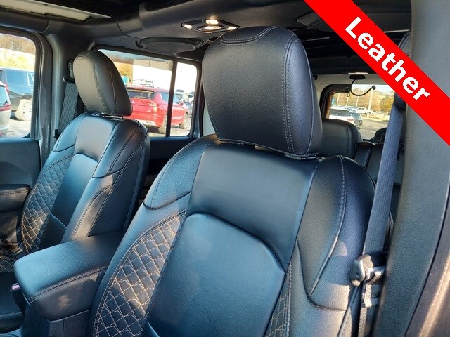 2021 Jeep Wrangler Unlimited Sahara High Altitude photo 3