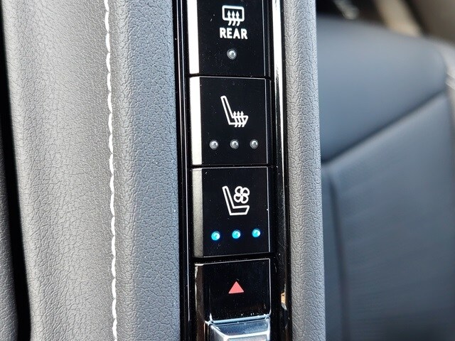 2025 Chevrolet Corvette E-Ray Convertible photo 18