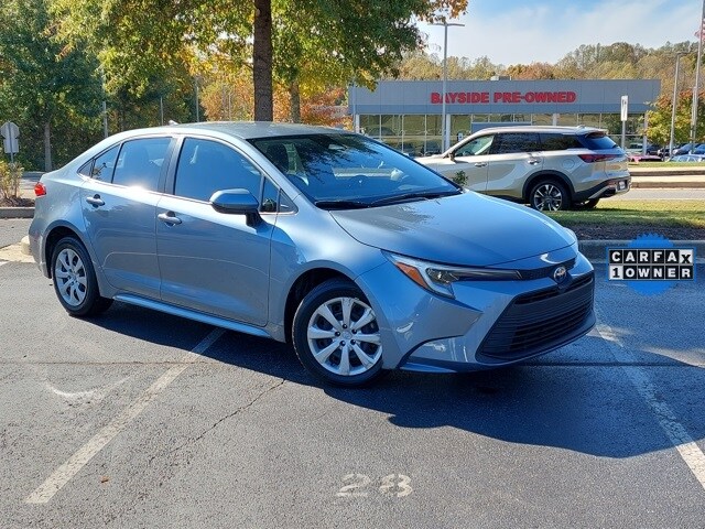 2023 Toyota Corolla Hybrid LE photo 2