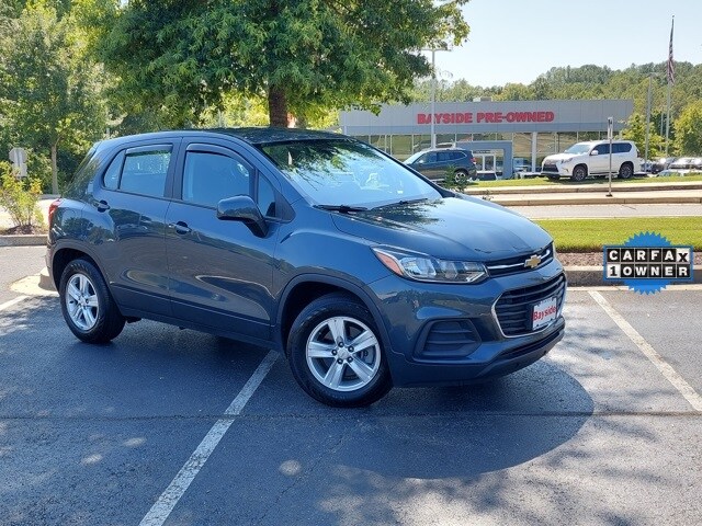 2021 Chevrolet Trax LS photo 2