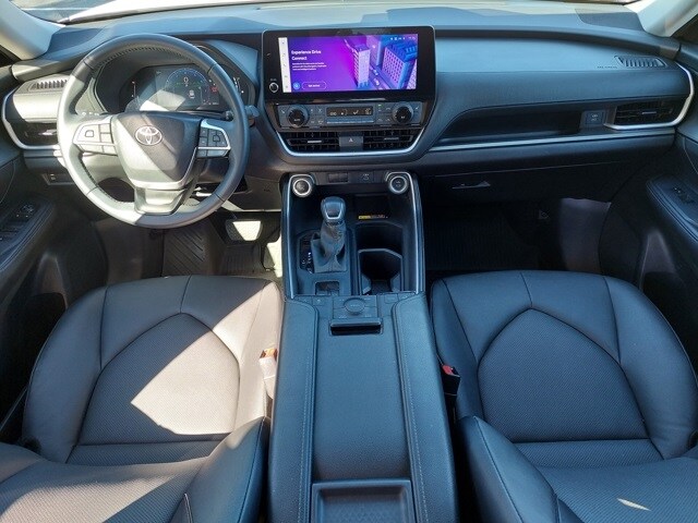 2024 Toyota Grand Highlander XLE photo 3