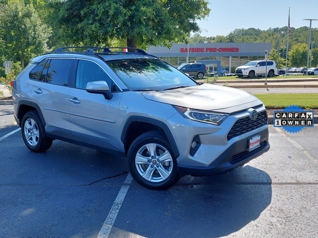 2021 Toyota RAV4 Hybrid XLE photo 2