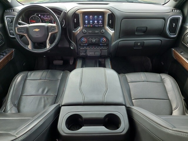 2023 Chevrolet Silverado 2500HD High Country photo 3