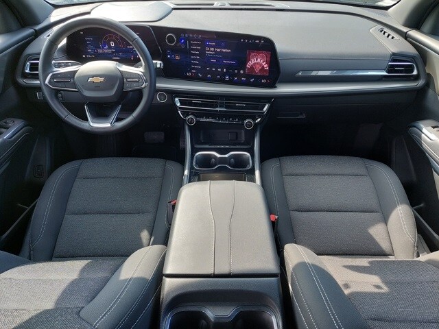 2025 Chevrolet Traverse 1LT photo 2
