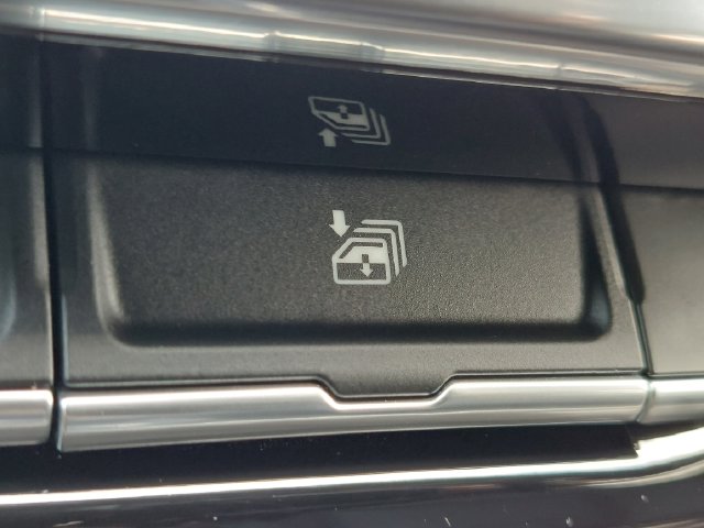 2023 Chevrolet Silverado 1500 LTZ - Photo 26