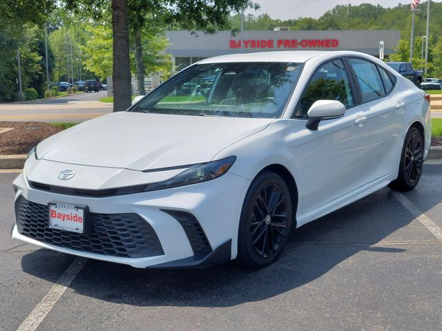 2025 Toyota Camry SE - Photo 8