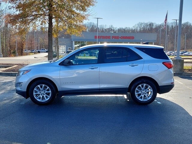 2020 Chevrolet Equinox LS photo 3