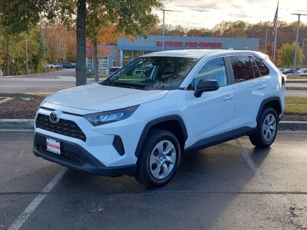Used 2022 Toyota RAV4 LE SUV