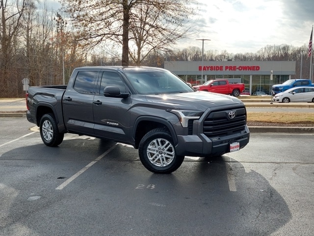 2023 Toyota Tundra SR5's photo