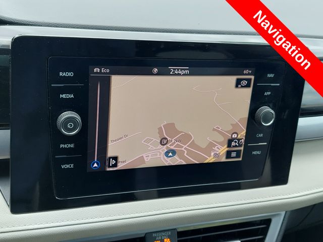 2025 Volkswagen Taos SEL - Photo 11