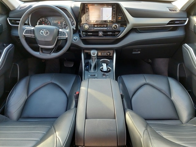 2022 Toyota Highlander XLE photo 3