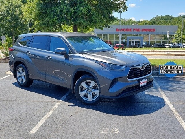 2022 Toyota Highlander L photo 2