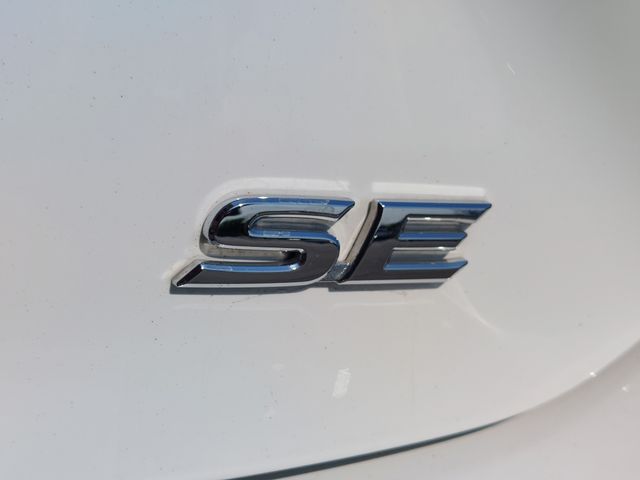 2025 Toyota Camry SE - Photo 42