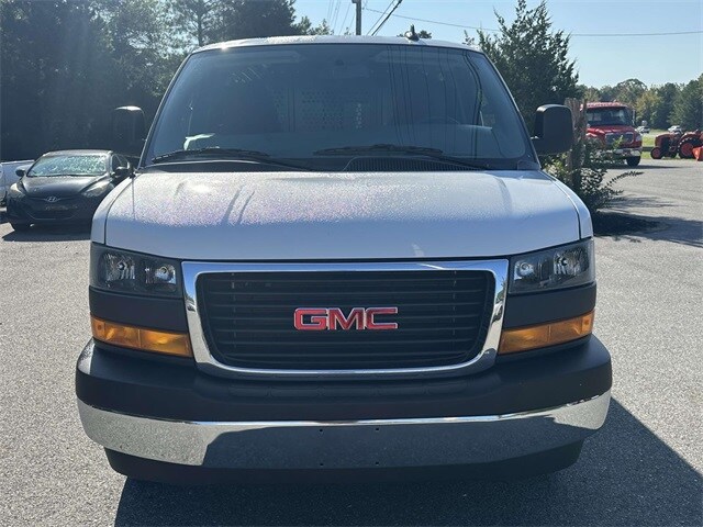 2024 Gmc Savana 2500 Cargo photo 3